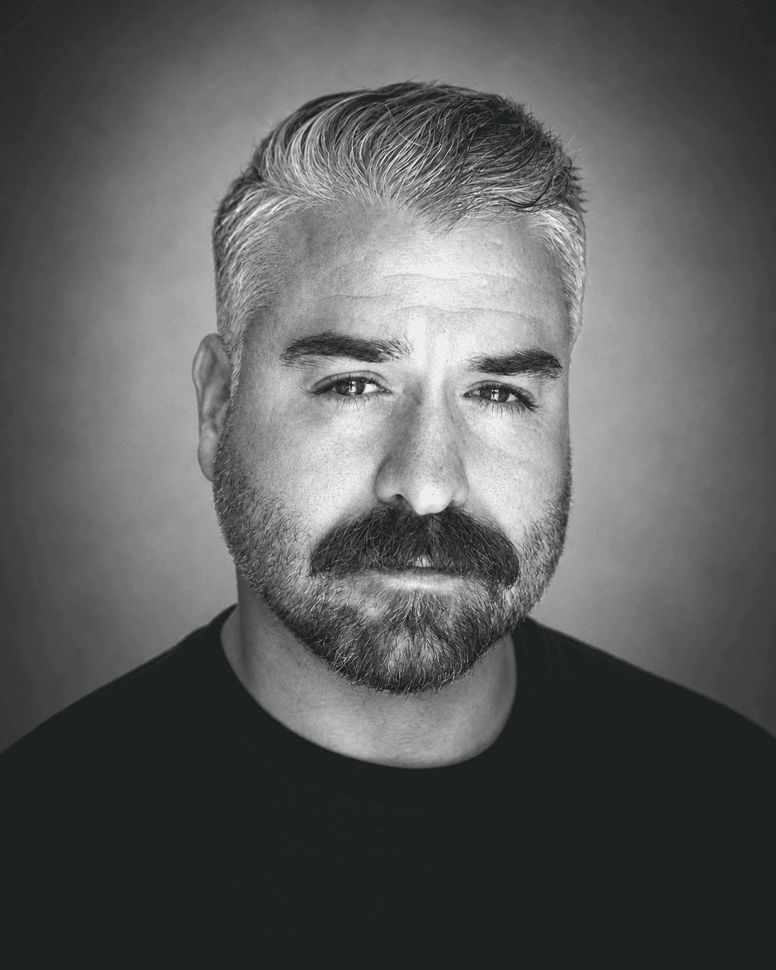Austin James headshot